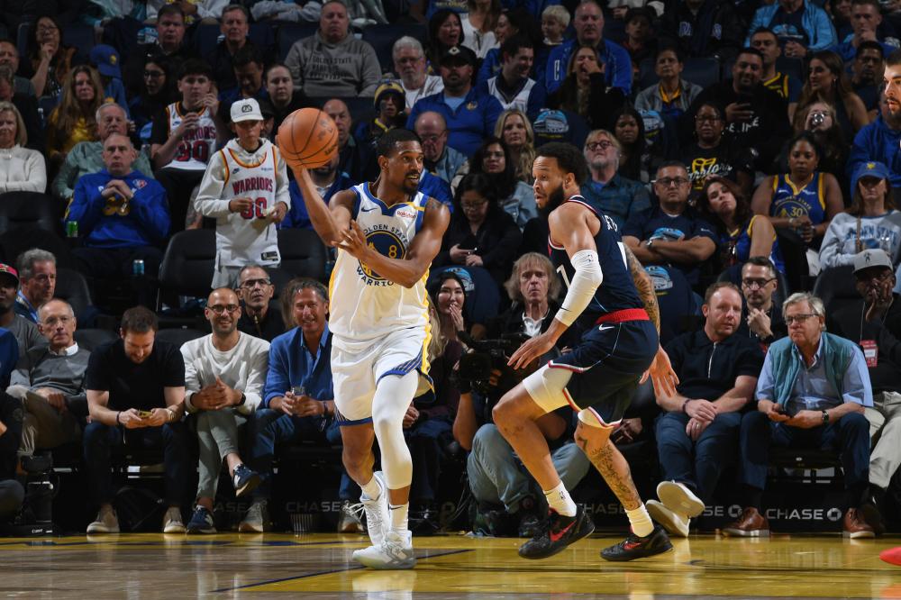 中国金花绽放！张帅3连胜进32强，下轮对手确定，郑钦文明日首秀.