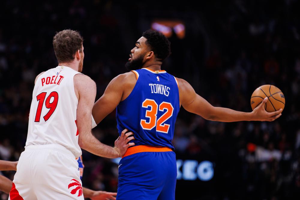 中国金花绽放！张帅3连胜进32强，下轮对手确定，郑钦文明日首秀.