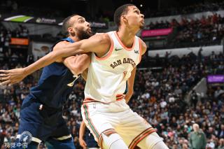 色的表现成 色的表现成