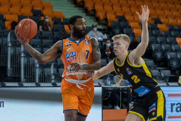 的球技和顽 的球技和顽