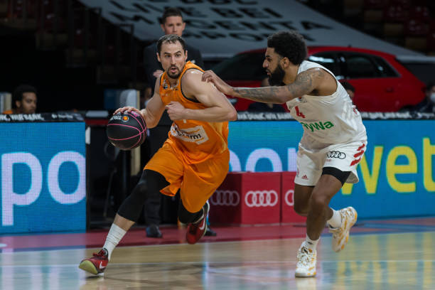 默森：谢什科居然第10个罚点球？当时我都快忘了这人在场上