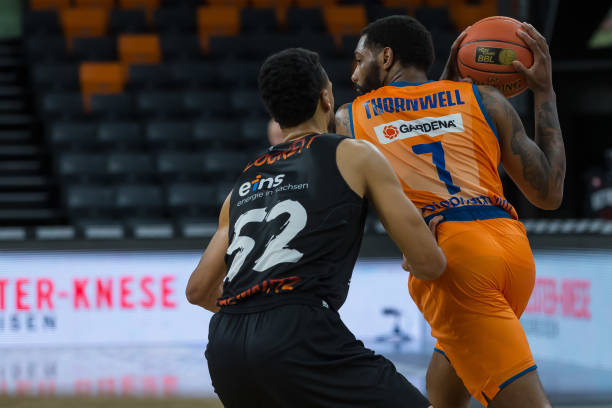 也为自己的 也为自己的